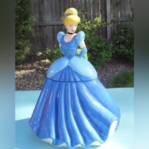 New Disney Cinderella Collectible Cookie Jar by Gibson